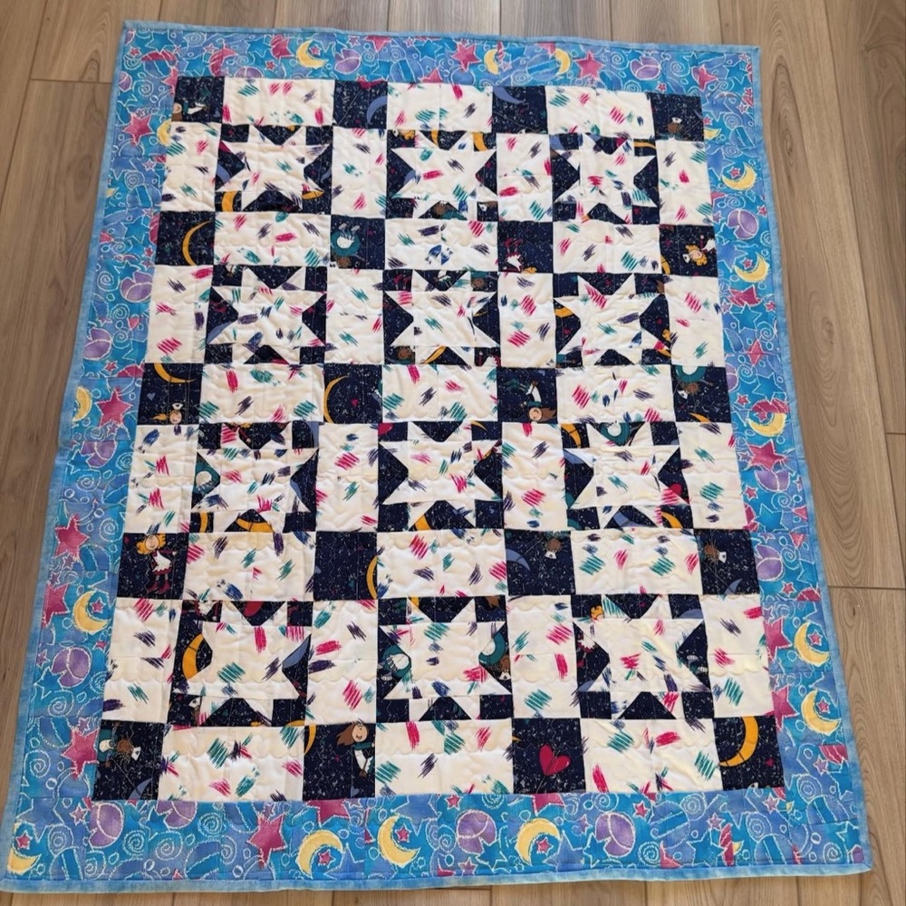 Colorful Star Pattern Quilt - Picture 2 of 5